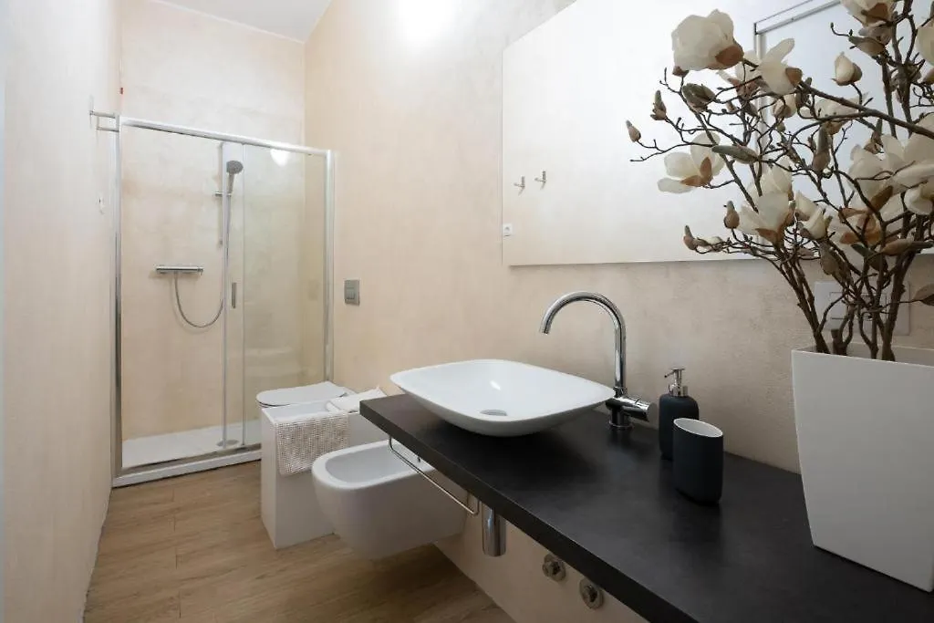 Cute And Cozy Apartment Train Station Bergamo Italy
